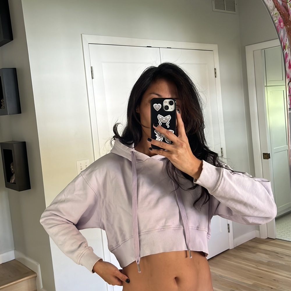 Hï Ibiza cropped lilac hoodie